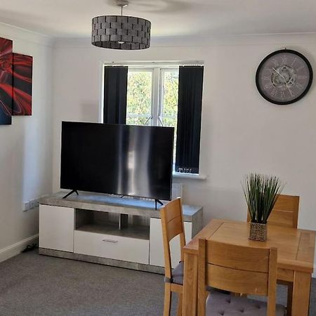 Greenhithe Cosy Apartment, Netflix And Sport Channels Εξωτερικό φωτογραφία