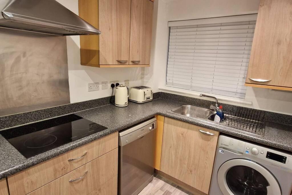 Greenhithe Cosy Apartment, Netflix And Sport Channels Εξωτερικό φωτογραφία