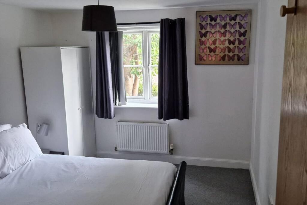 Greenhithe Cosy Apartment, Netflix And Sport Channels Εξωτερικό φωτογραφία